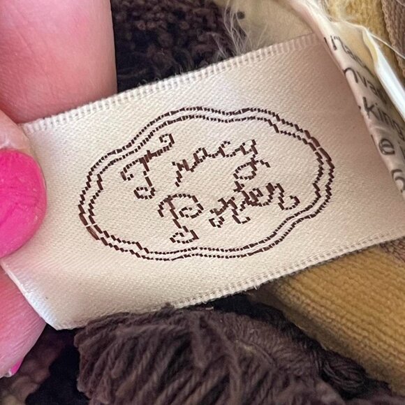 TRACY PORTER Beautiful Floral Design Needlepoint Decorative Pillow Tassel Trim - Picture 5 of 8